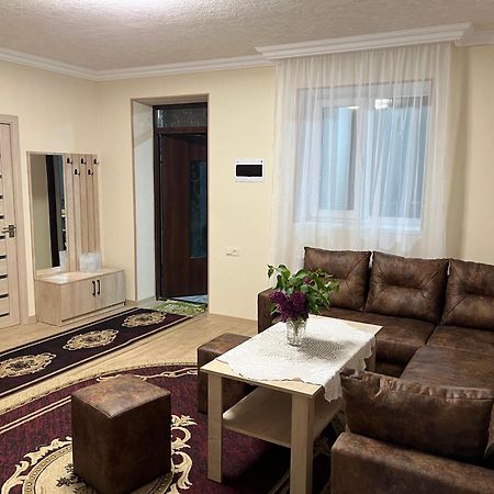 Inexpensive House Bed & Breakfast Vanadzor Exterior foto